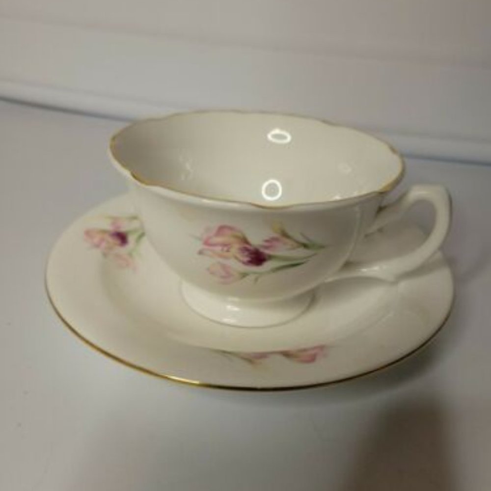 Vintage Tea Cup & Saucer English Castle Staffordshire England Bone China Tulip
